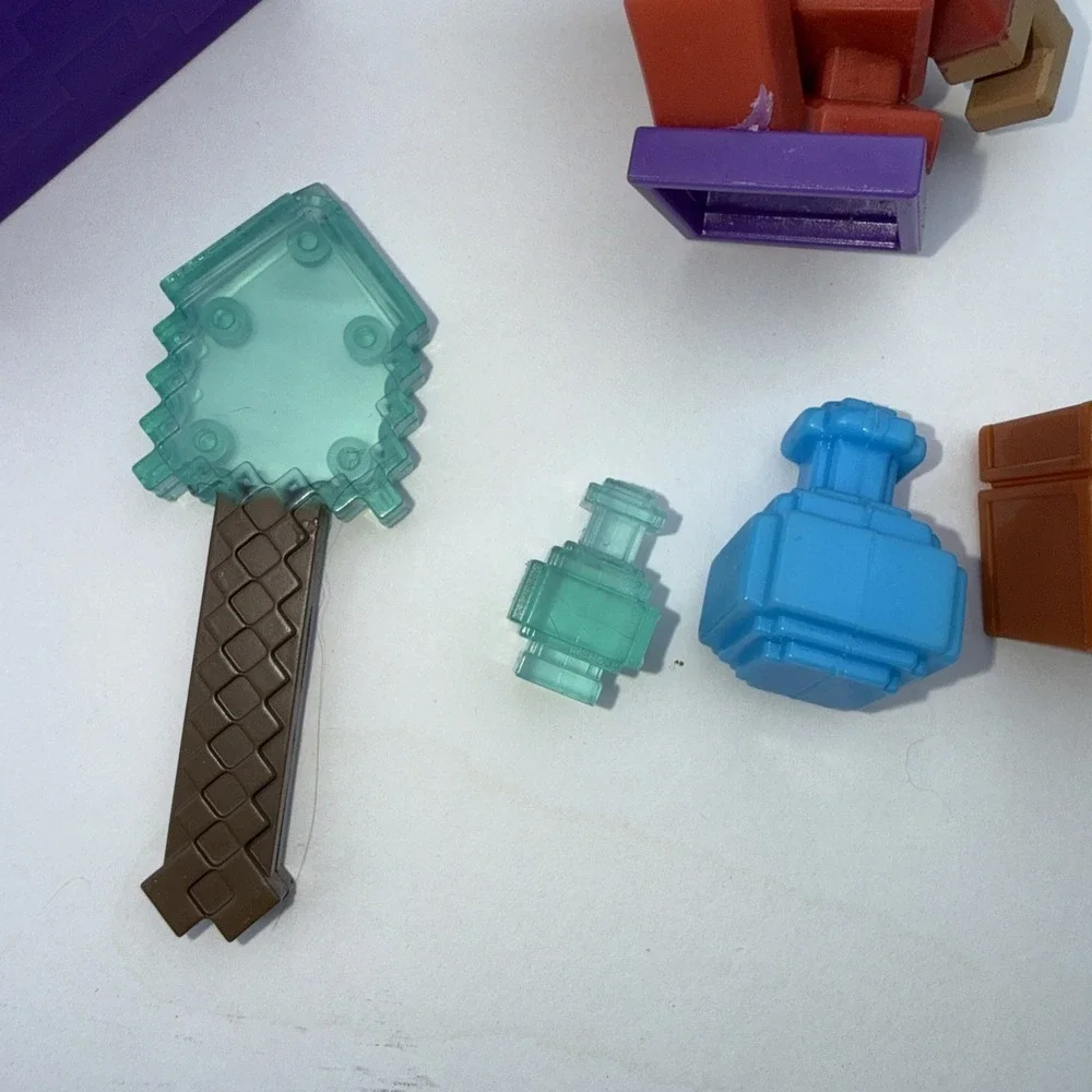 TREASURE X MINECRAFT Overworld Mine & Craft Character -‎ Mini Action Figure